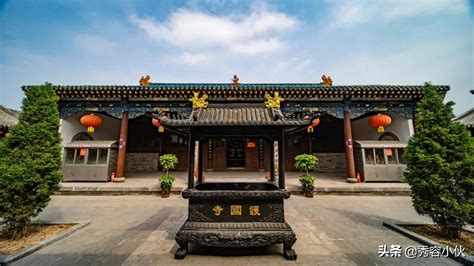 ¡Sumérgete en la Historia y la Belleza en el Templo de la Ciudad de Xinzhou!